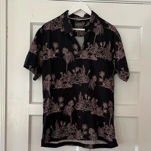 NEW quiksilver waterman short sleeve button down in black/pink dessert print